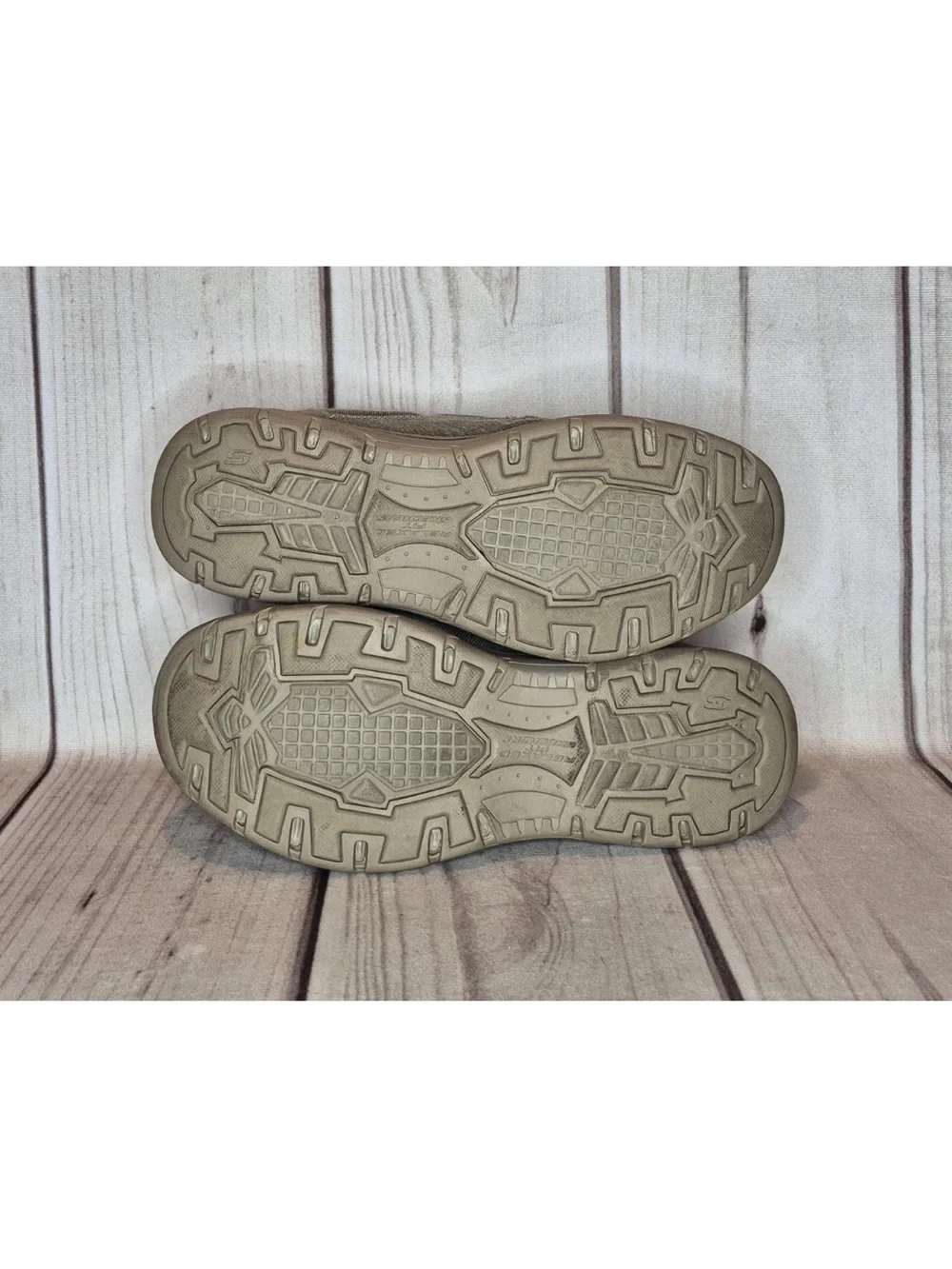 Skechers Men's Size 12 Relaxed Fit Expected Avillo Slip-On Shoes Khaki Canvas